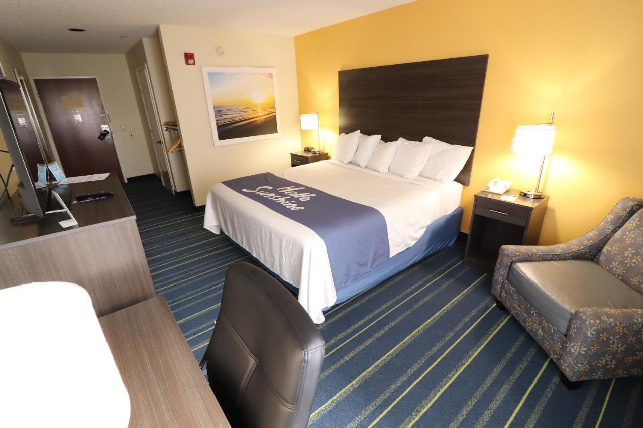 Days Inn By Wyndham Burlington East Haw River Exterior foto